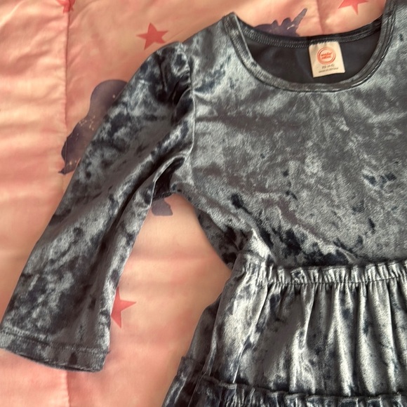 Elegant Velvet Kids Dress in Teal - Picture 4 of 7